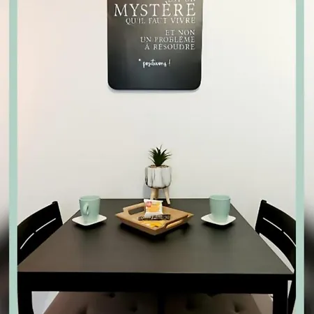 Francois - Superbe T1 - D Au Pied Des Thermes De - Wifi Avec Fibre *