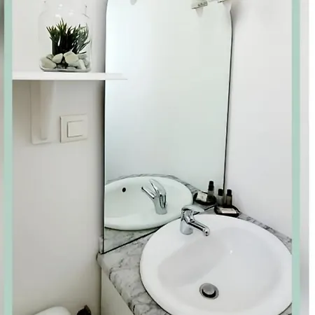 Francois - Superbe T1 - D Au Pied Des Thermes De - Wifi Avec Fibre *