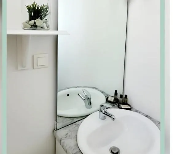 Francois - Superbe T1 - D Au Pied Des Thermes De - Wifi Avec Fibre *